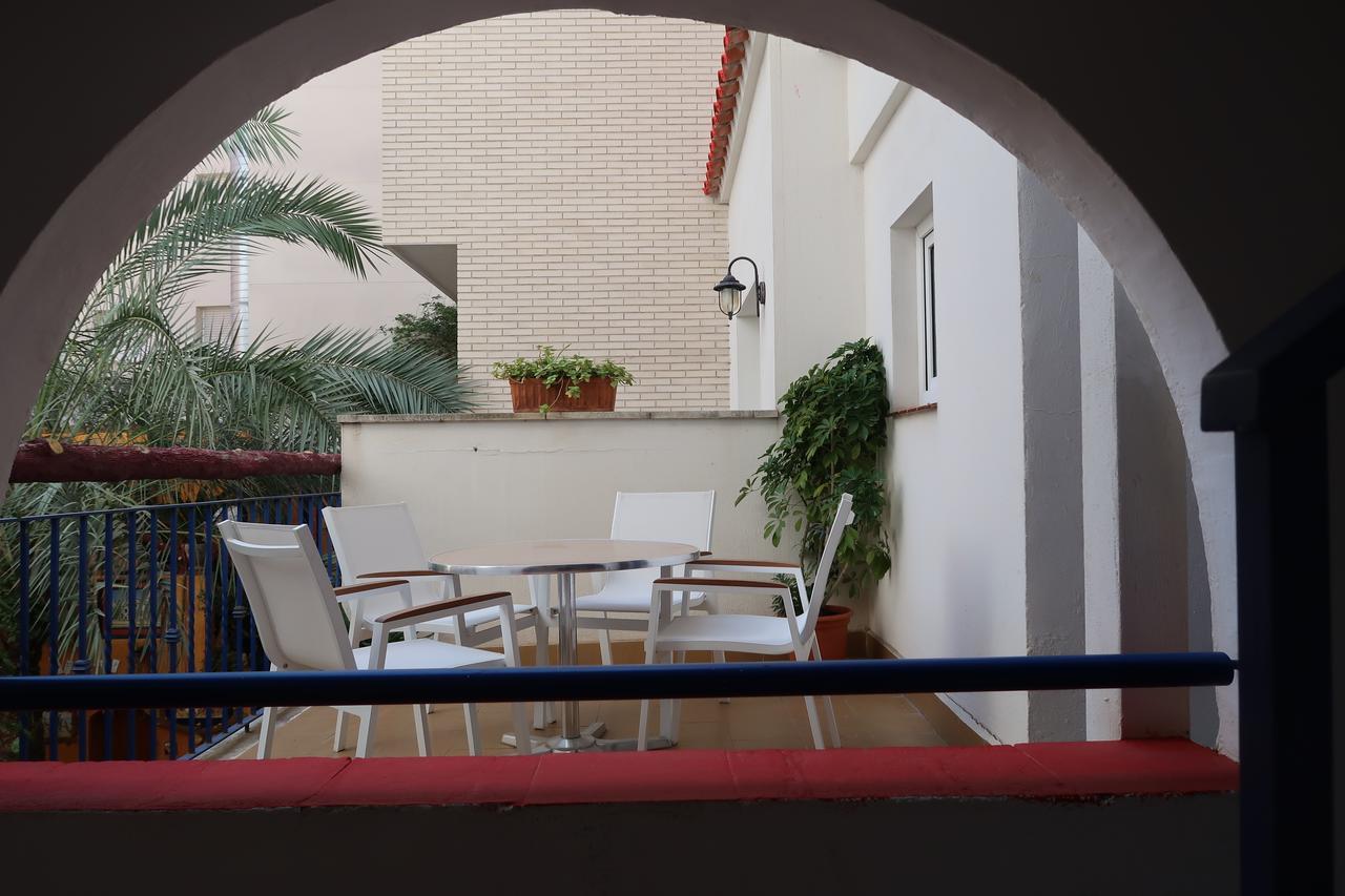 El Cami Hotel Кембрилс Екстериор снимка
