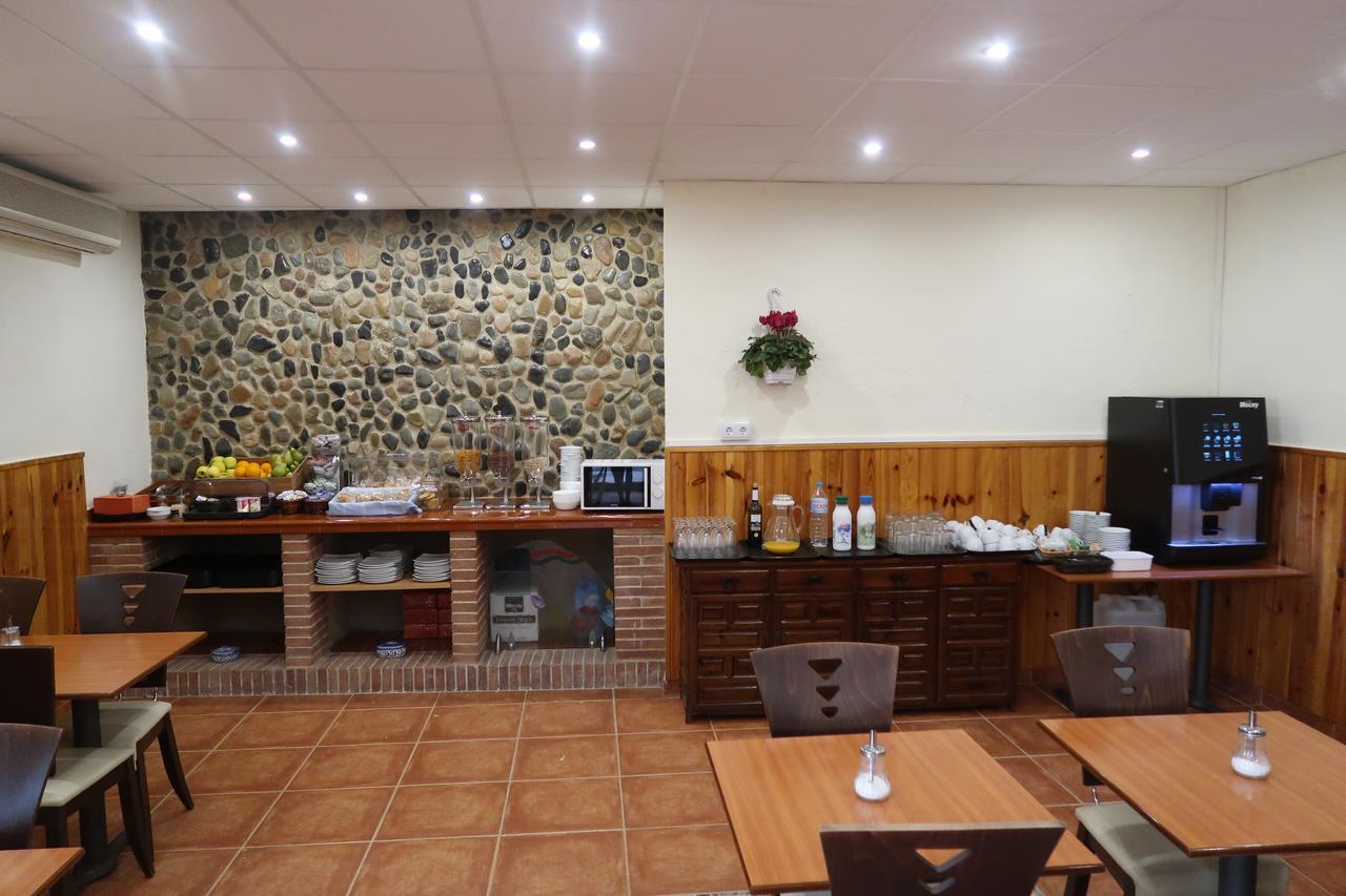 El Cami Hotel Кембрилс Екстериор снимка