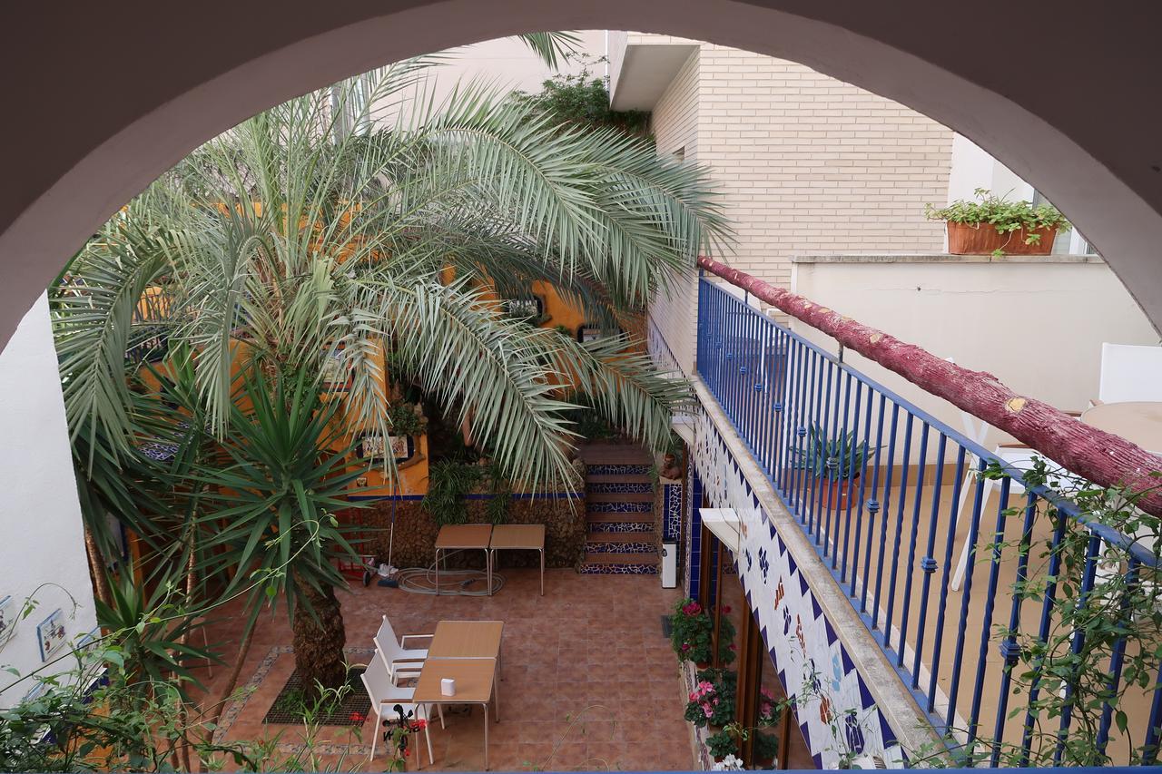 El Cami Hotel Кембрилс Екстериор снимка