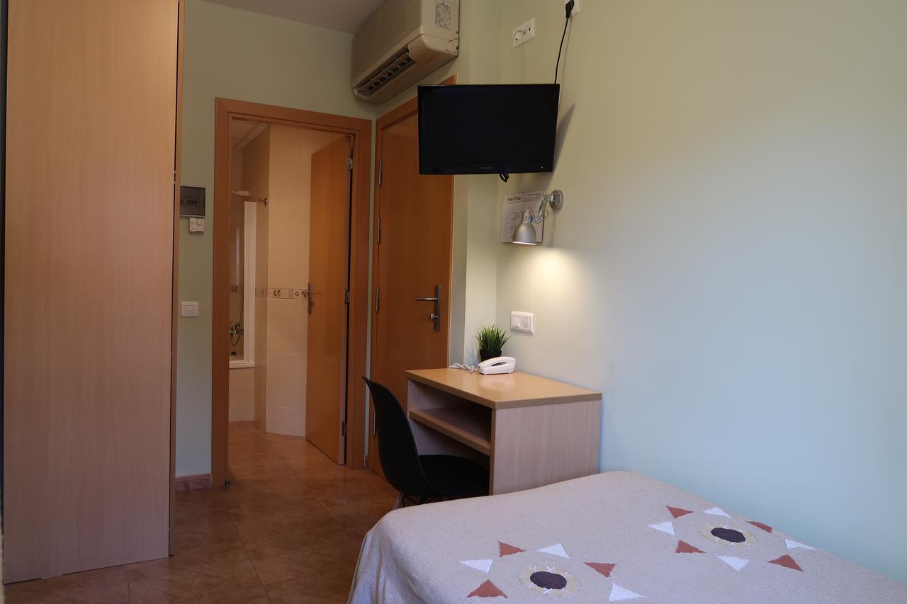 El Cami Hotel Кембрилс Екстериор снимка