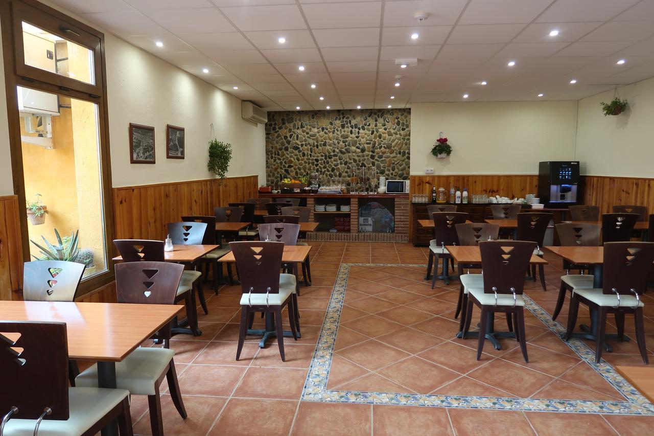 El Cami Hotel Кембрилс Екстериор снимка