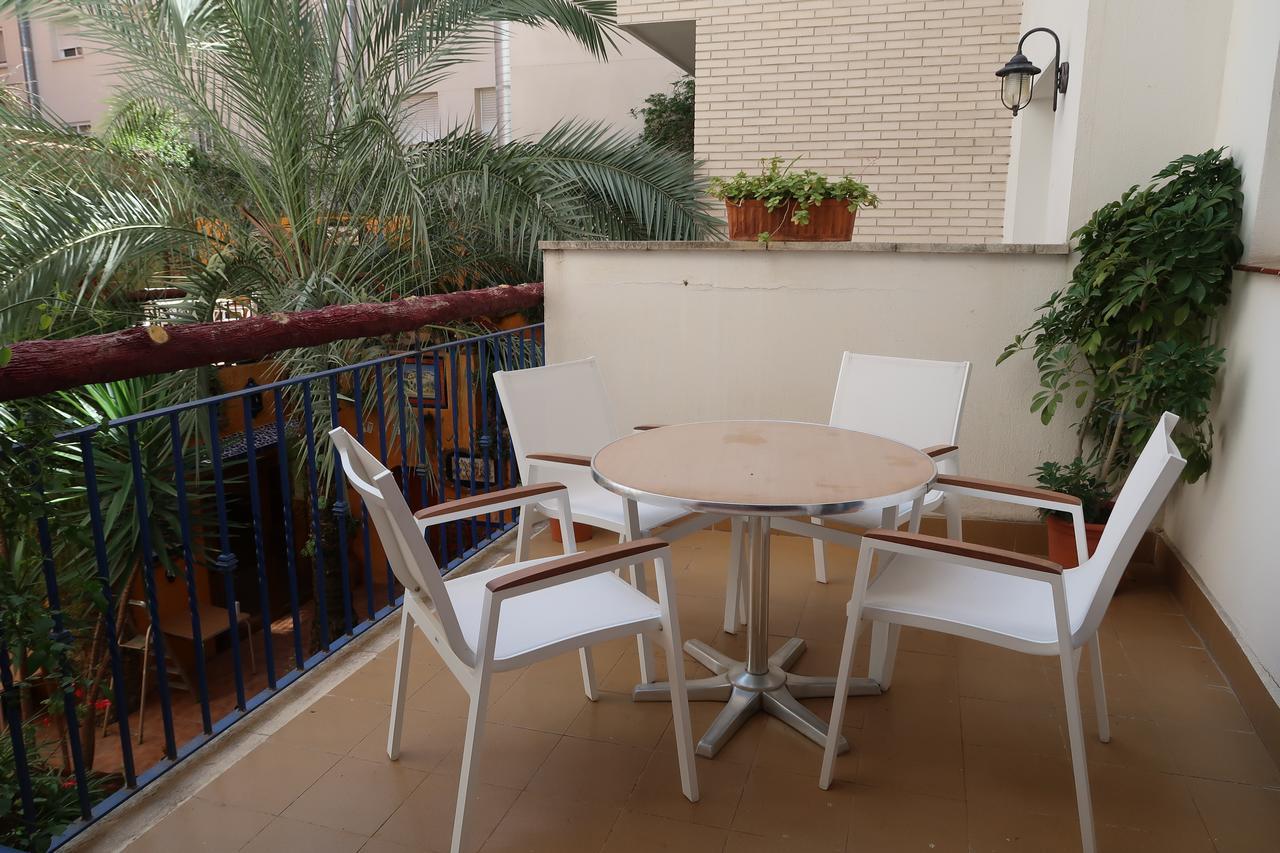El Cami Hotel Кембрилс Екстериор снимка
