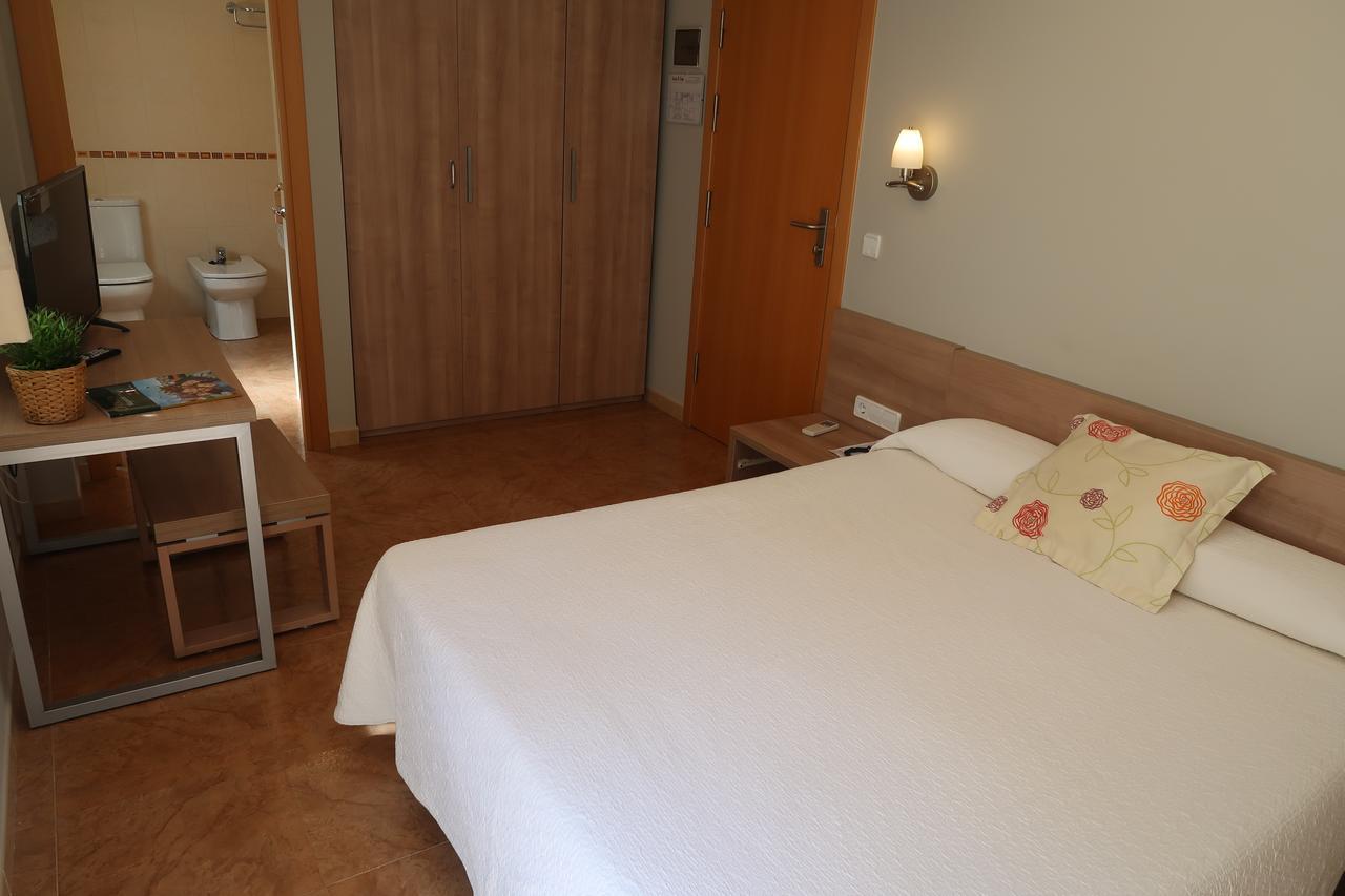 El Cami Hotel Кембрилс Екстериор снимка