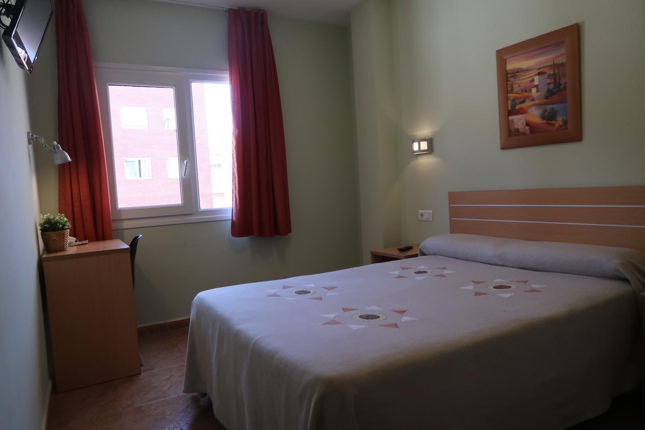 El Cami Hotel Кембрилс Екстериор снимка
