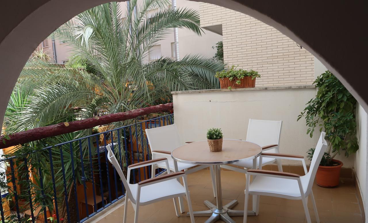 El Cami Hotel Кембрилс Екстериор снимка