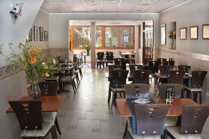 El Cami Hotel Кембрилс Екстериор снимка