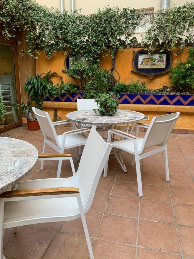 El Cami Hotel Кембрилс Екстериор снимка