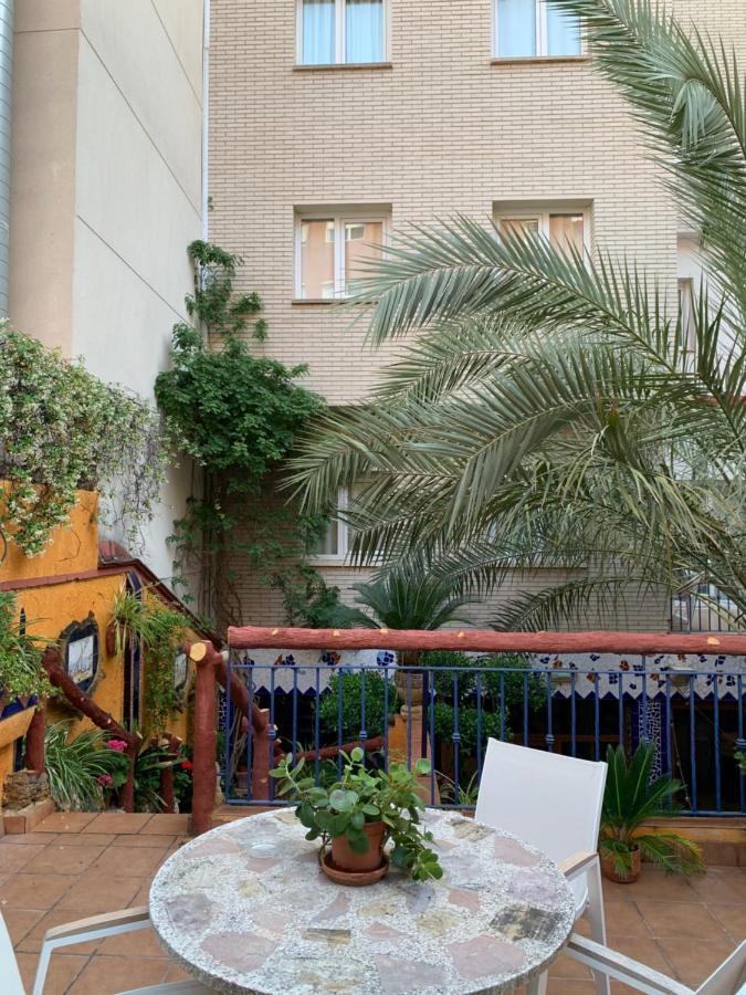 El Cami Hotel Кембрилс Екстериор снимка